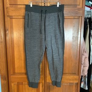 Lulu lemon gray jogger! Hardly worn! Size 10. Cotton material. Very comfy!